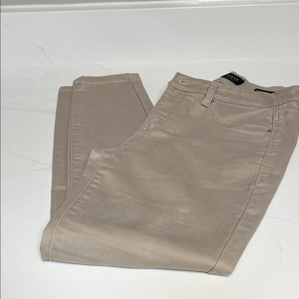 Women's Skinny Jeans in Tan Size 4